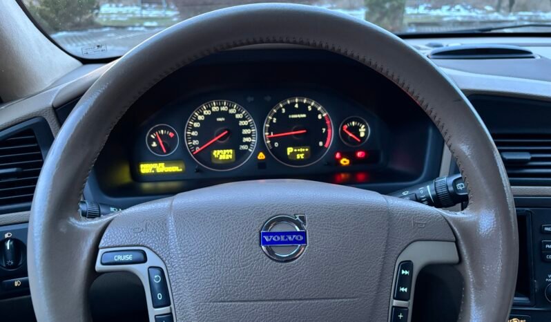 
								VOLVO V70 2.4 Summum 2005 full									