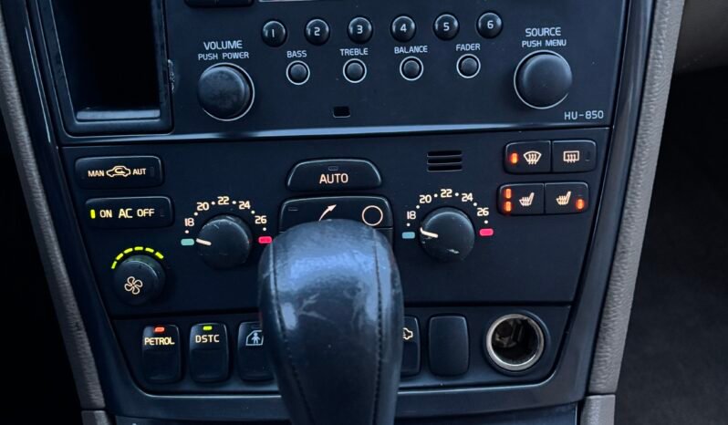 
								VOLVO V70 2.4 Summum 2005 full									