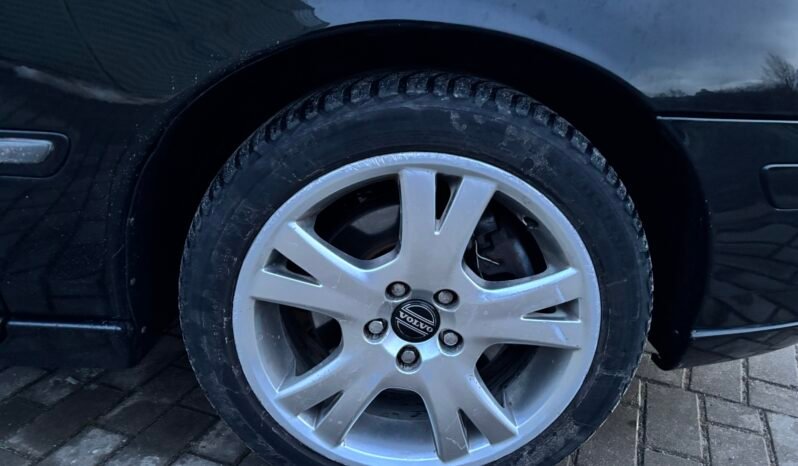 
								VOLVO V70 2.4 Summum 2005 full									