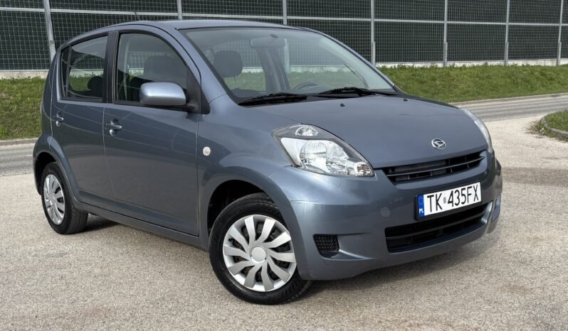 
								Daihatsu Sirion 1.3 2010 full									