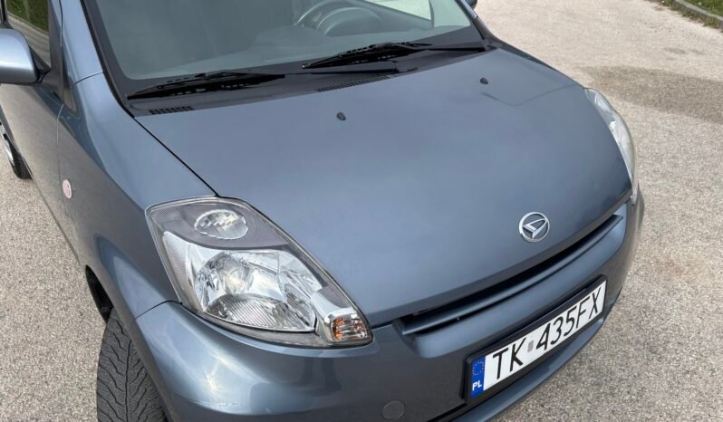 
								Daihatsu Sirion 1.3 2010 full									