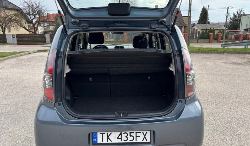 
								Daihatsu Sirion 1.3 2010 full									