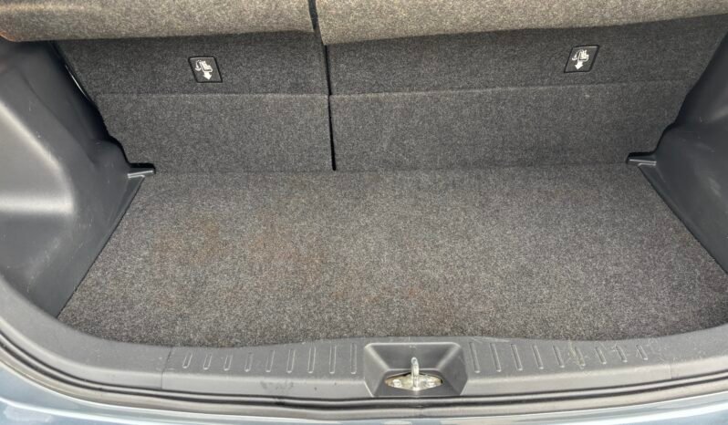
								Daihatsu Sirion 1.3 2010 full									
