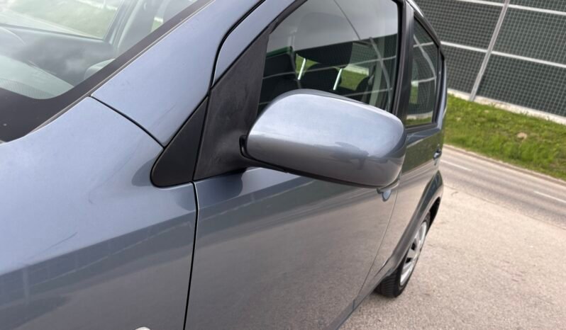 
								Daihatsu Sirion 1.3 2010 full									