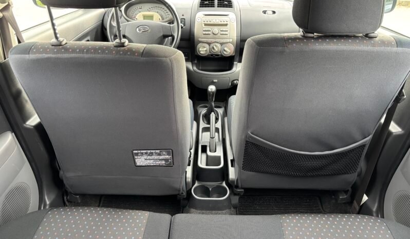
								Daihatsu Sirion 1.3 2010 full									