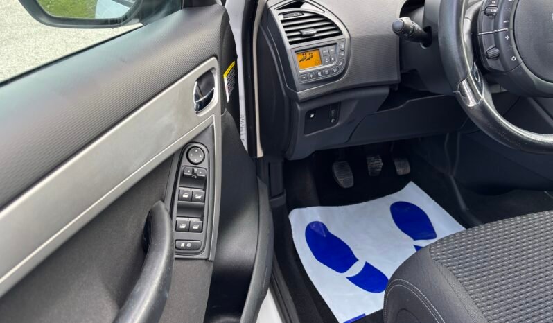 
								Citroën Grand C4 Picasso Tendance 2011 full									