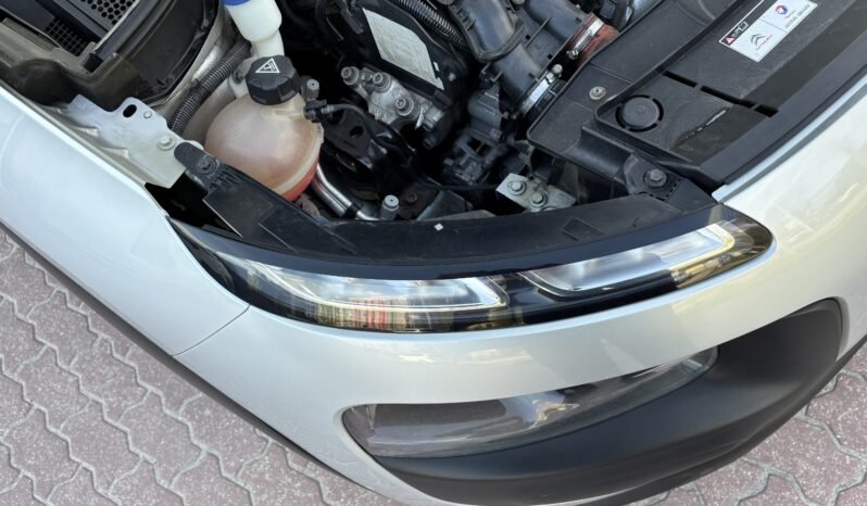
								Citroën C4 CACTUS 2015 full									