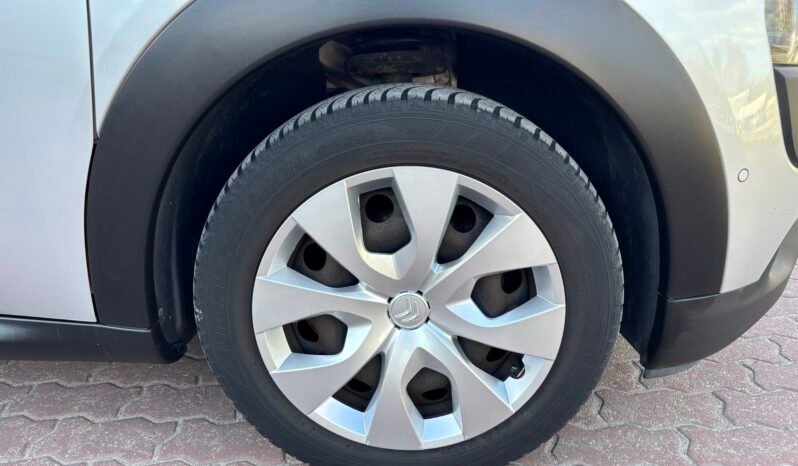 
								Citroën C4 CACTUS 2015 full									