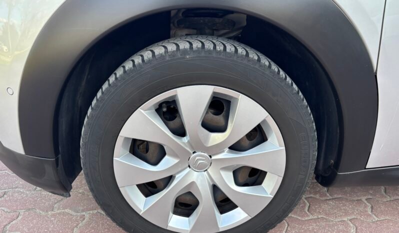
								Citroën C4 CACTUS 2015 full									