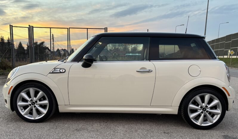 
								MINI ONE CLUBMAN 2013 full									