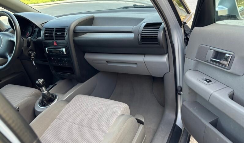 
								AUDI A 2 2002 full									