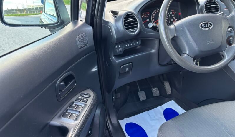 
								Kia CARENS 2010 full									