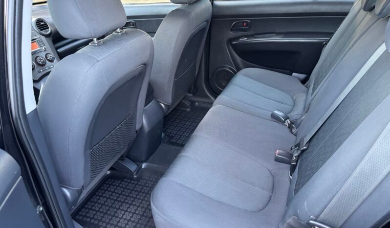 
								Kia CARENS 2010 full									