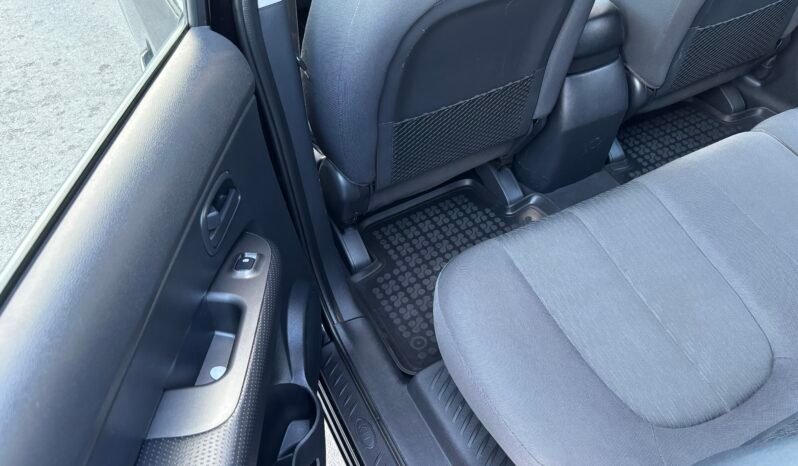 
								Kia CARENS 2010 full									