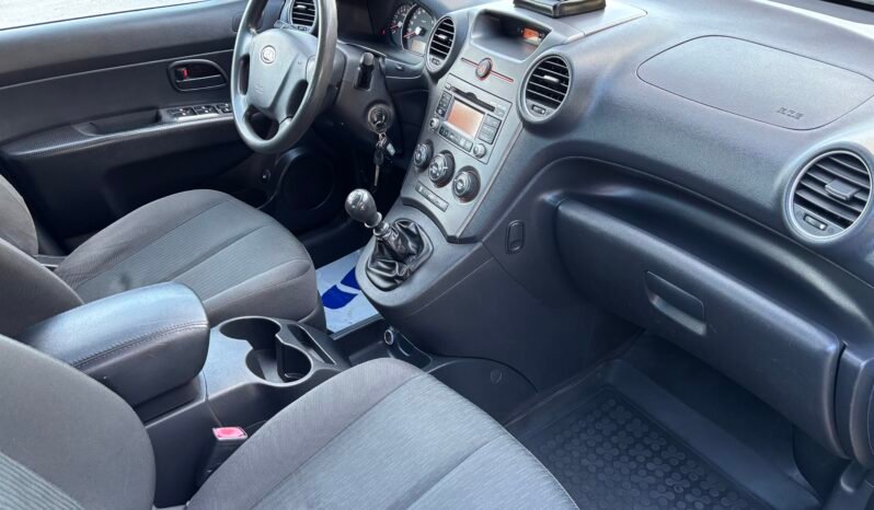 
								Kia CARENS 2010 full									