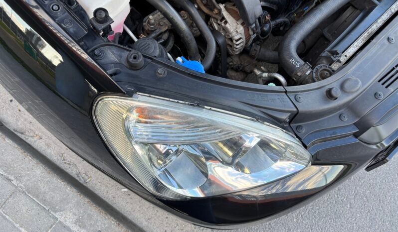 
								Kia CARENS 2010 full									
