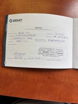 
										VOLVO V 70 2.4 Momentum 2006 full									