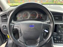
										VOLVO V 70 2.4 Momentum 2006 full									