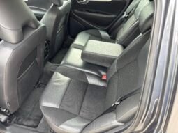 
										VOLVO V 70 2.4 Momentum 2006 full									