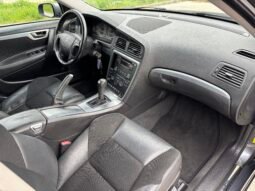 
										VOLVO V 70 2.4 Momentum 2006 full									