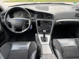 
										VOLVO V 70 2.4 Momentum 2006 full									