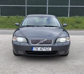 VOLVO V 70 2.4 Momentum 2006