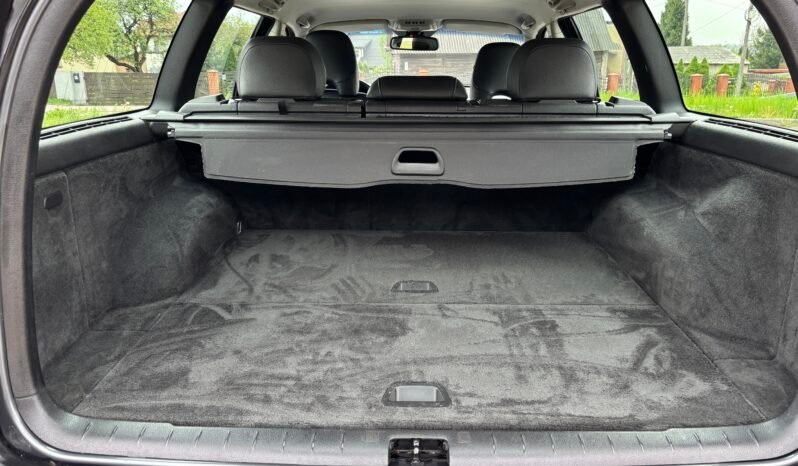 
								VOLVO V 70 2.4 Momentum 2006 full									