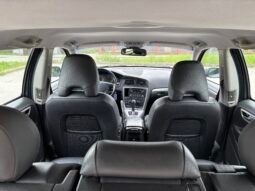 
										VOLVO V 70 2.4 Momentum 2006 full									