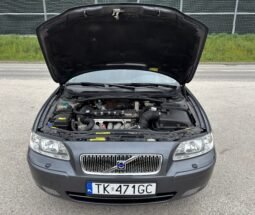 
										VOLVO V 70 2.4 Momentum 2006 full									