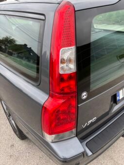 
										VOLVO V 70 2.4 Momentum 2006 full									