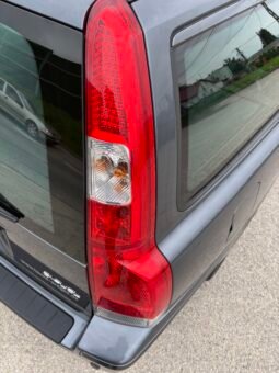 
										VOLVO V 70 2.4 Momentum 2006 full									