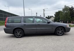 
										VOLVO V 70 2.4 Momentum 2006 full									
