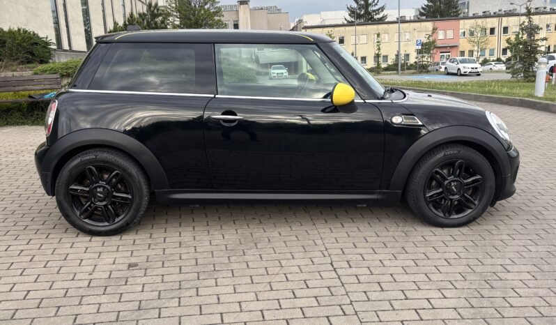 
								MINI ONE CLUBMAN full									