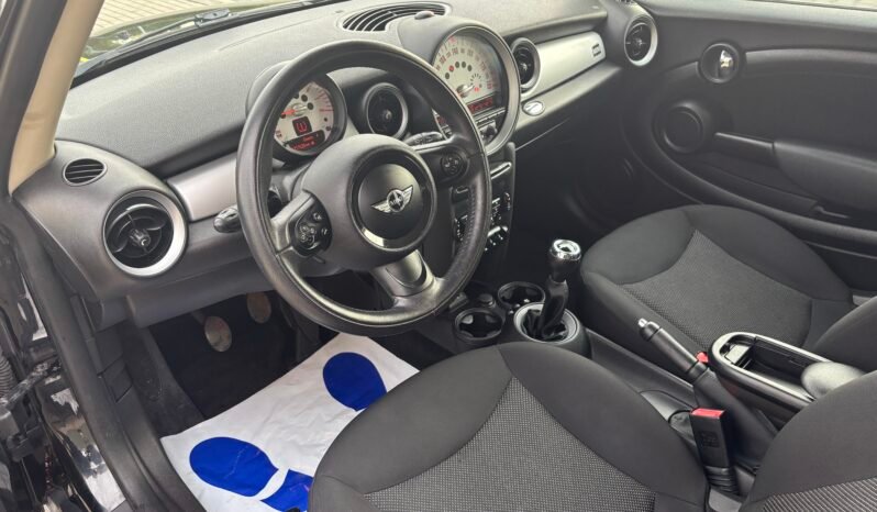 
								MINI ONE CLUBMAN full									