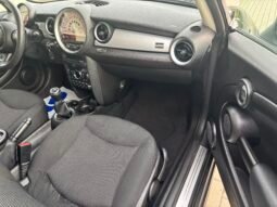 
										MINI ONE CLUBMAN full									